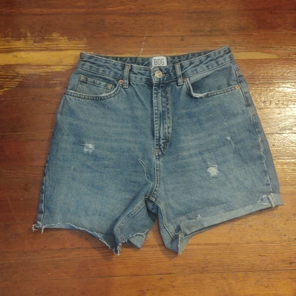 BDG Urban Outfitter Mom High-Rise Jean Shorts Sz 28